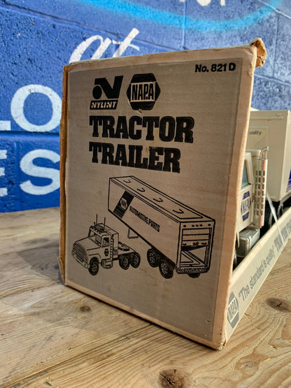 NYLINT NAPA STEEL LORRY TRACTOR TRAILER DISPLAY MODEL NO.821D