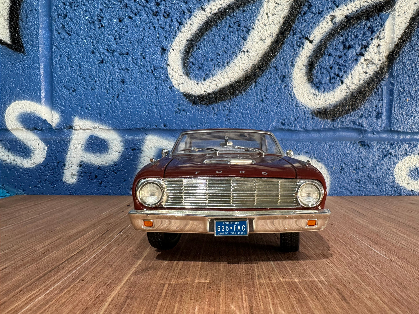 1963 FORD FALCON 1/18 SCALE DIECAST ROAD SIGNATURE TOY