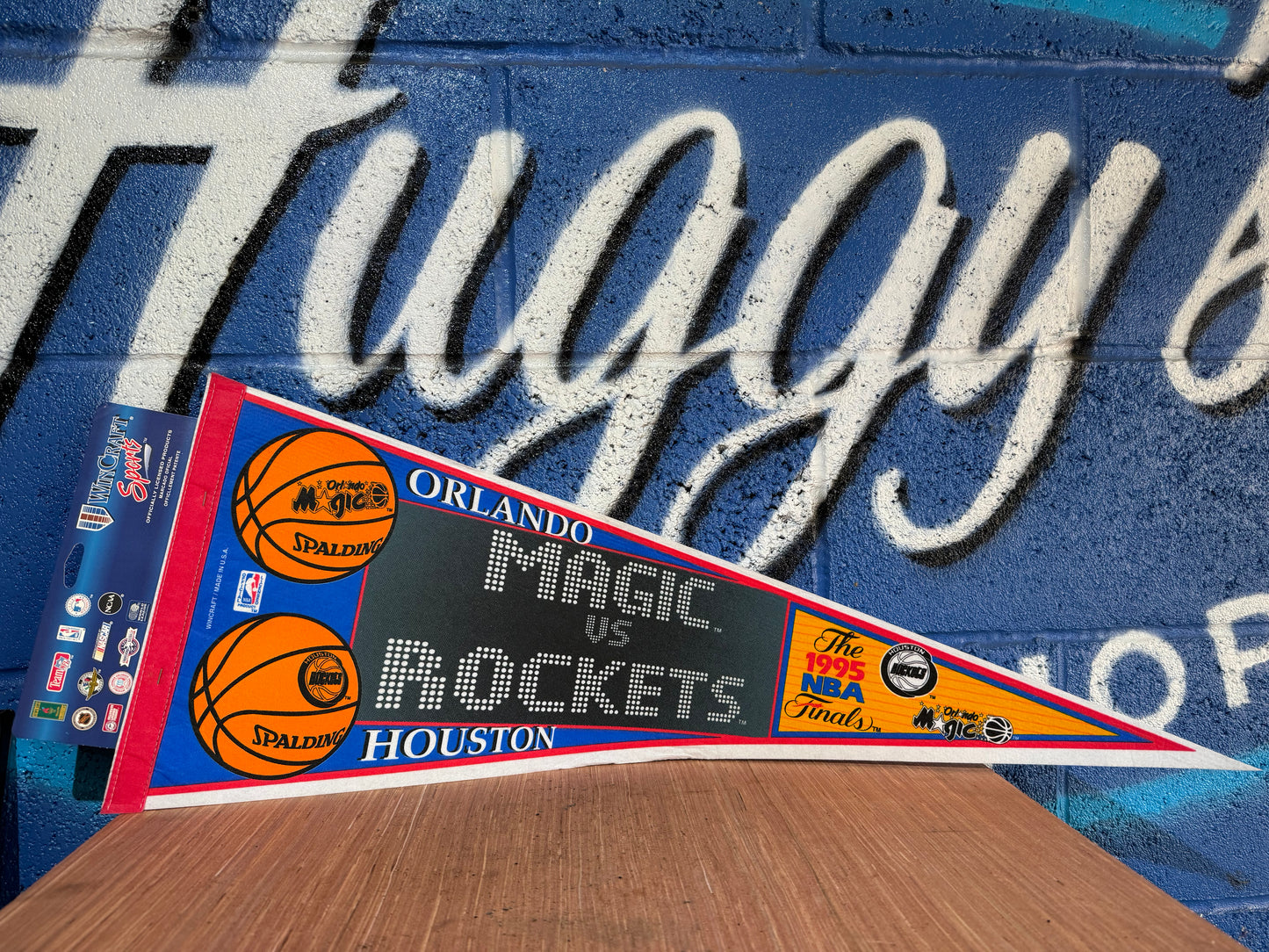 VINTAGE 1995 NBA FINALS FELT PENNANT