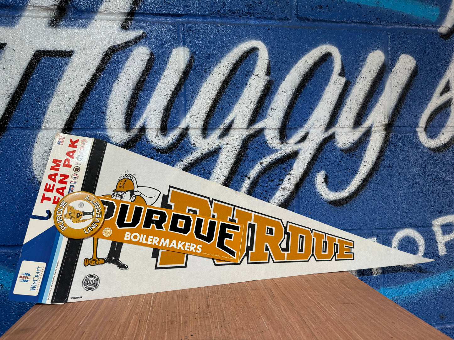 VINTAGE PRUDUE UNIVERSITY FELT PENNANT