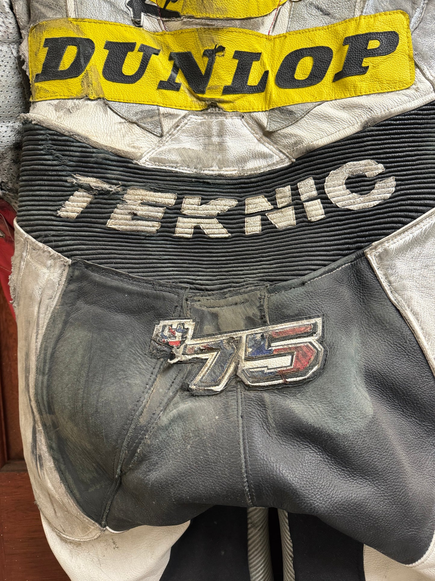 GENUINE GLEN RICHARDS HYDREX HONDA RACE USED LEATHERS