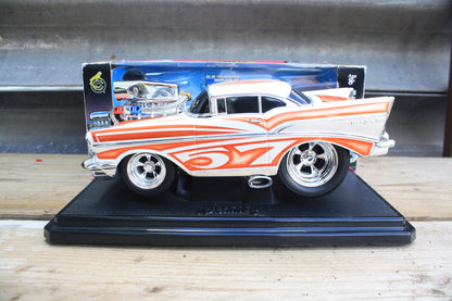 MUSCLE MACHINES 1957 CHEVY 1:18 DIE CAST HOTROD MODEL BOXED