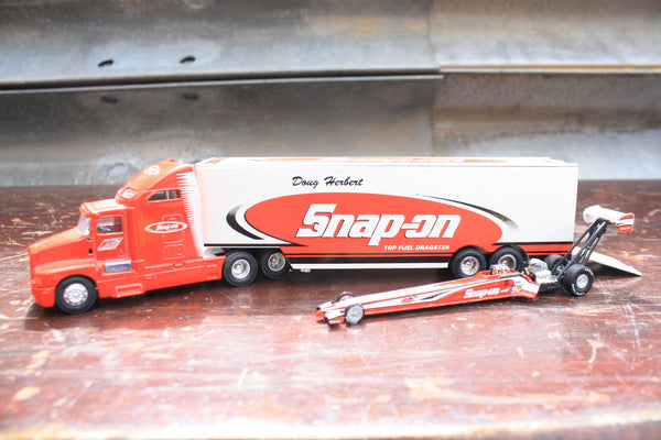 RACING CHAMPIONS SNAP-ON TOP FUEL DRAGSTER AND TRUCK 1:64 DIE CAST MODEL