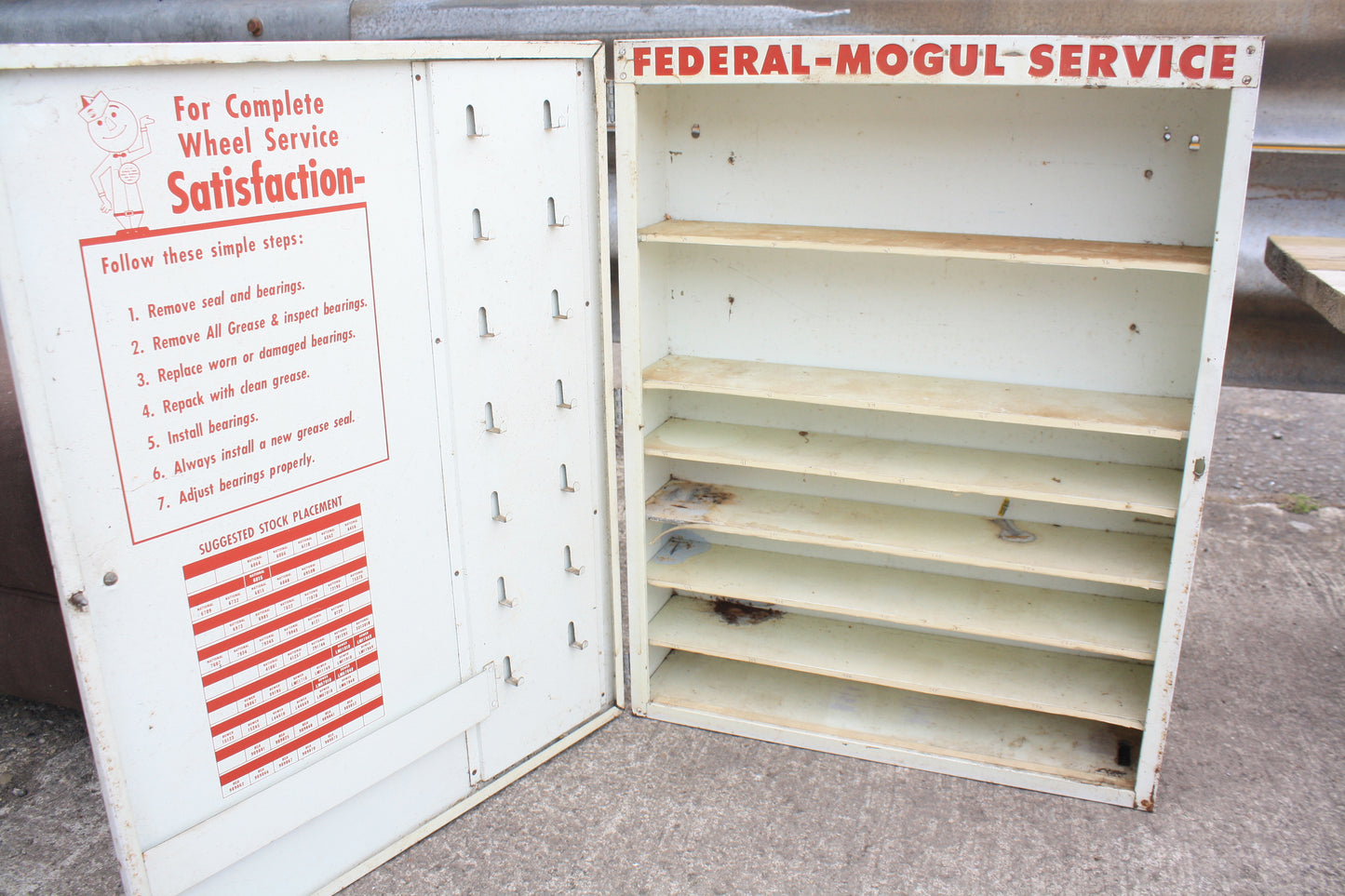 VINTAGE FEDERAL MOGUL WHEEL SAFETY DISPLAY CABINET