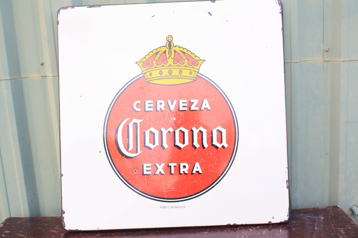 VINTAGE CERVEZA CORONA EXTRA WHITE & RED TABLE TOP/SIGN