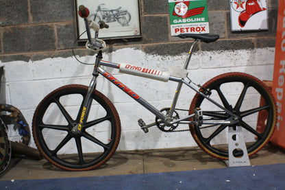 VINTAGE 1996 DYNO NITRO 24 D-FORCE BMX CRUSIER PUSH BIKE