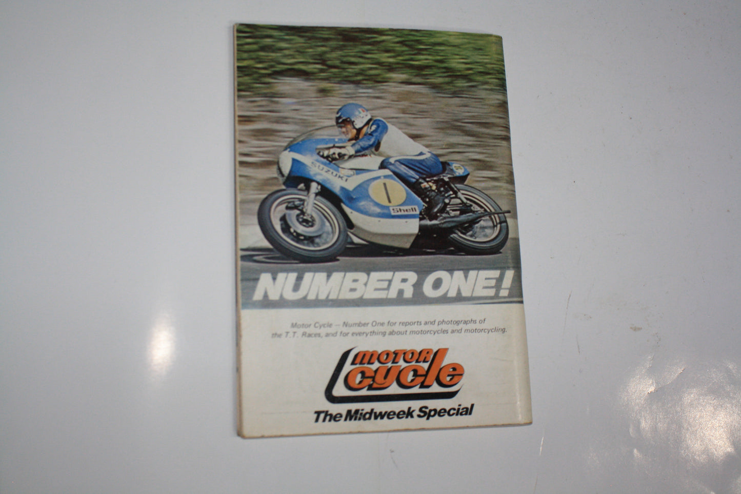 VINTAGE 1968-76 TT ISLE OF MAN OFFICIAL TRACK PROGRAMME AND GUIDES