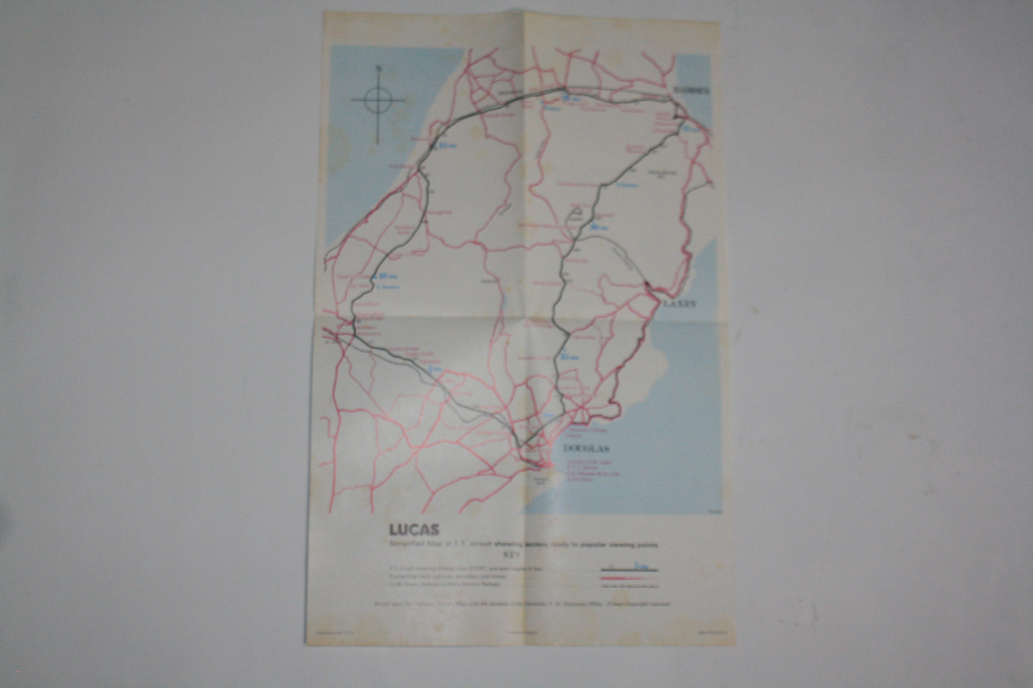 VINTAGE 1968-76 TT ISLE OF MAN OFFICIAL TRACK PROGRAMME AND GUIDES