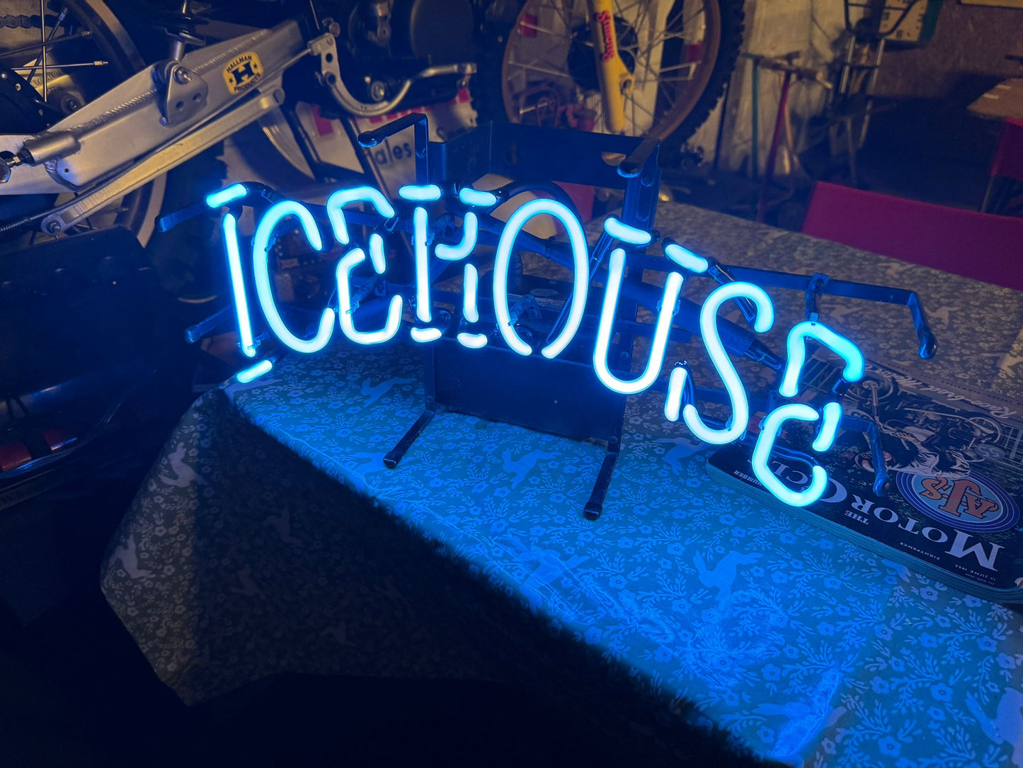 ICE HOUSE NEON SIGN