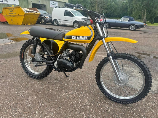 1974 YAMAHA MX100 MOTOCROSS BIKE